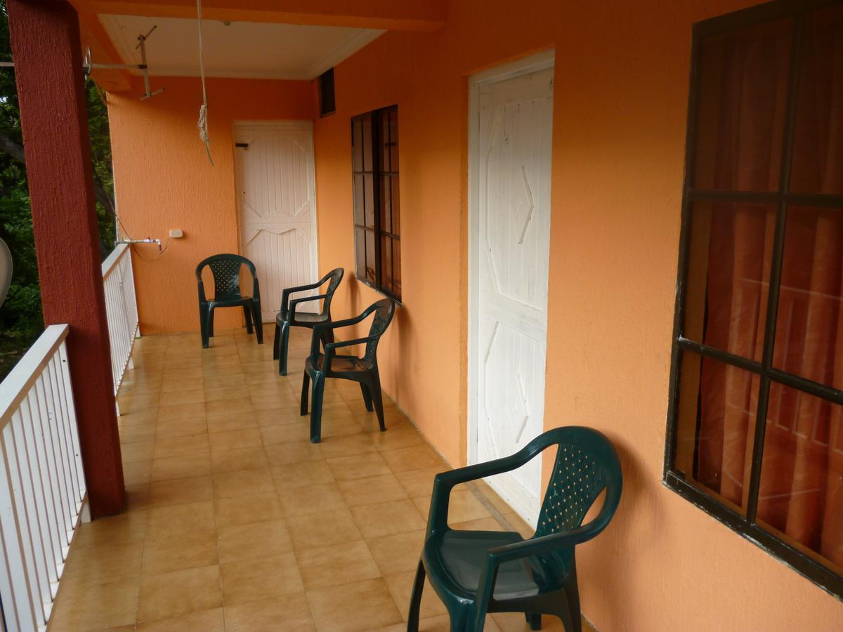 Posada Nativa Miss Casira San Andres  Bagian luar foto